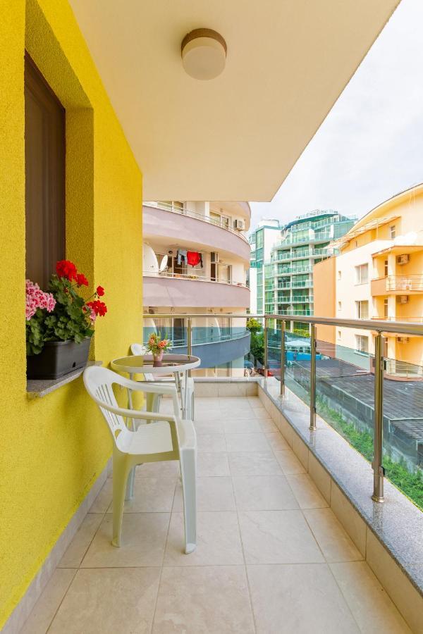 Helios Luxury Apartments Приморско Экстерьер фото
