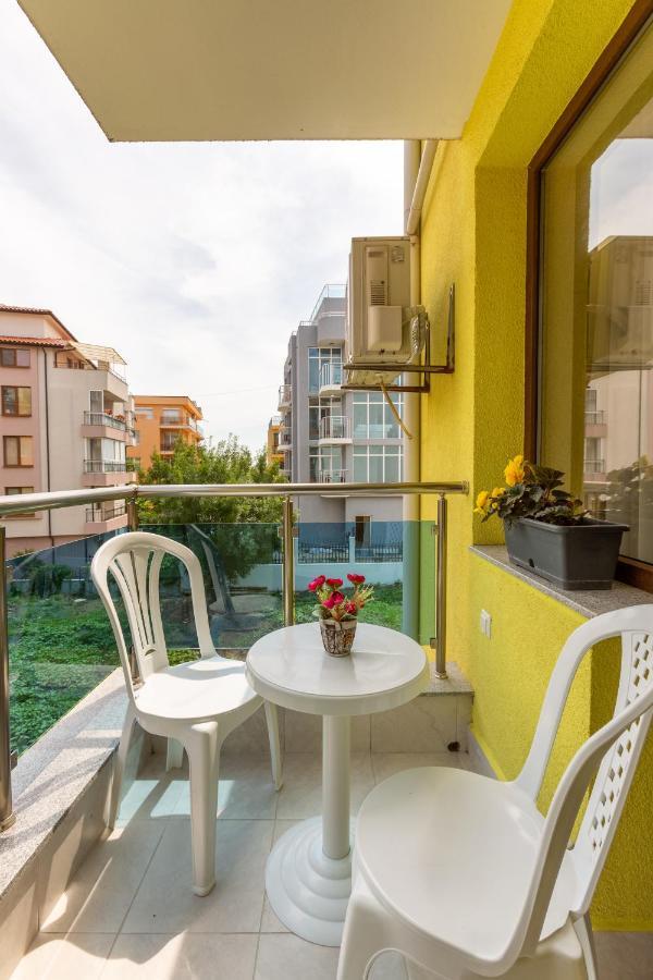 Helios Luxury Apartments Приморско Экстерьер фото