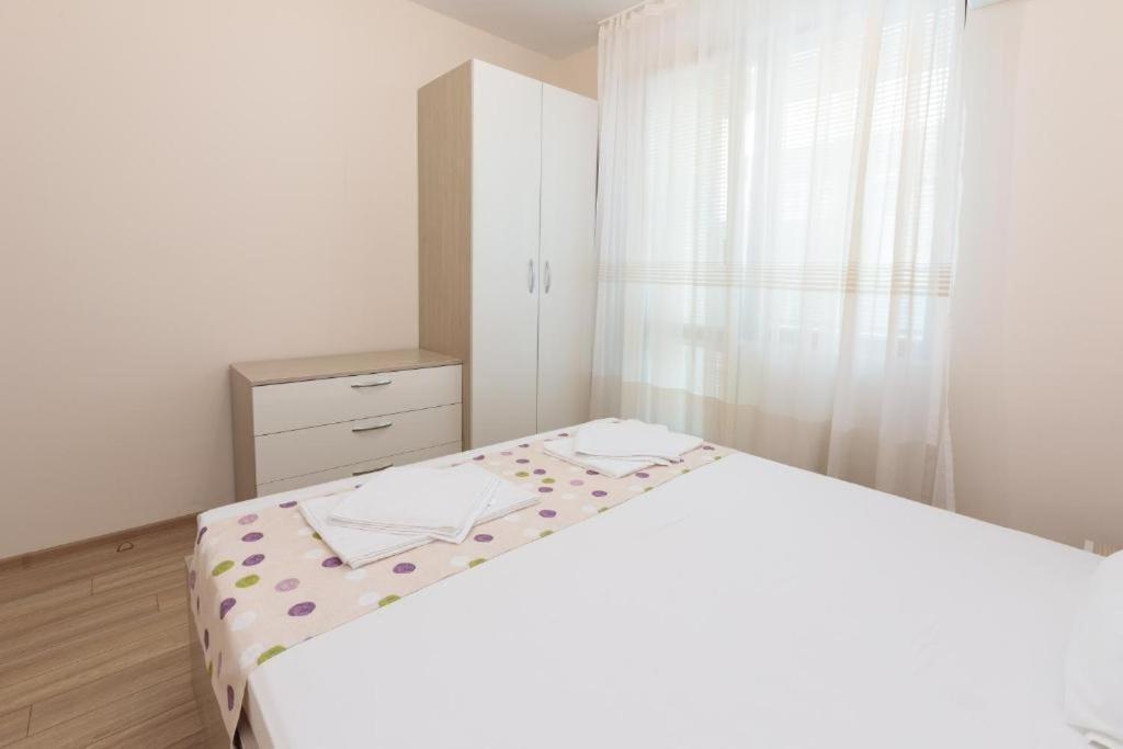 Helios Luxury Apartments Приморско Экстерьер фото