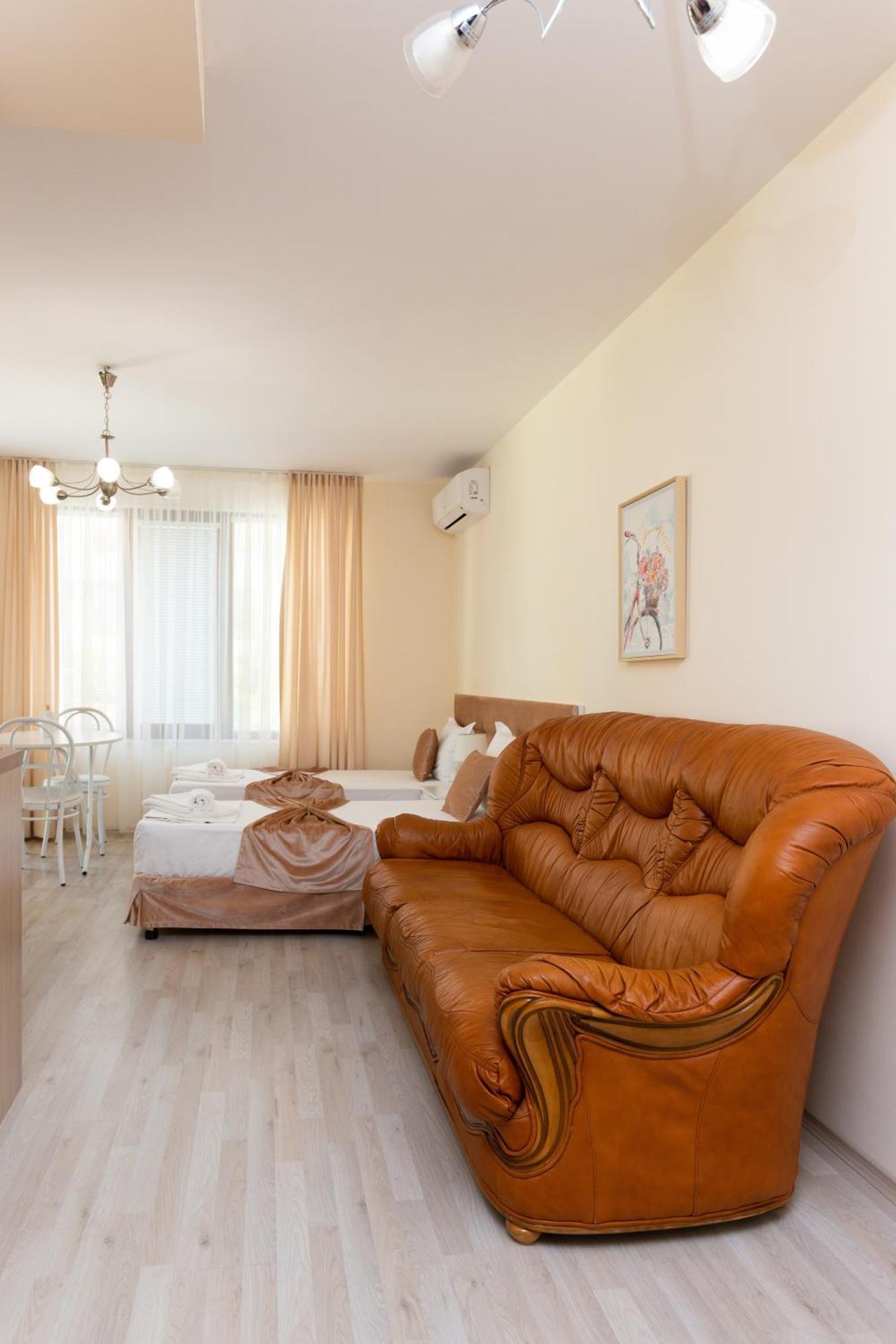 Helios Luxury Apartments Приморско Экстерьер фото