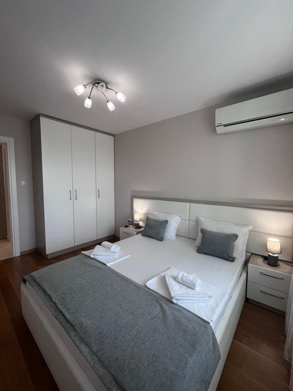 Helios Luxury Apartments Приморско Экстерьер фото