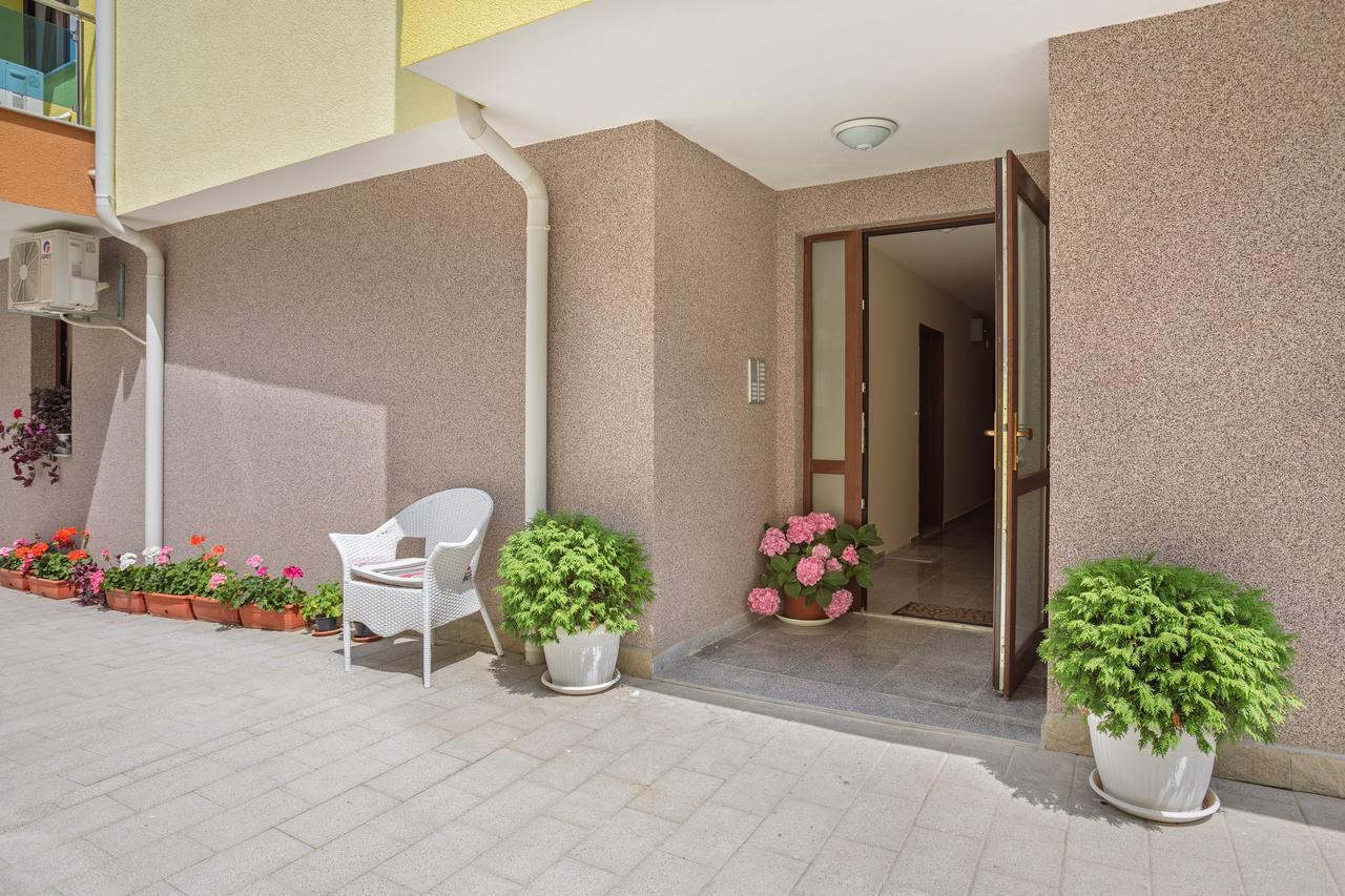 Helios Luxury Apartments Приморско Экстерьер фото