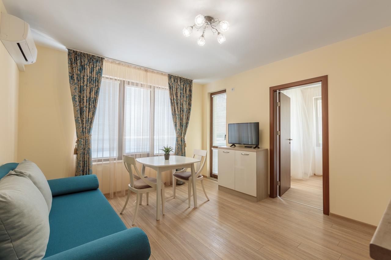 Helios Luxury Apartments Приморско Экстерьер фото