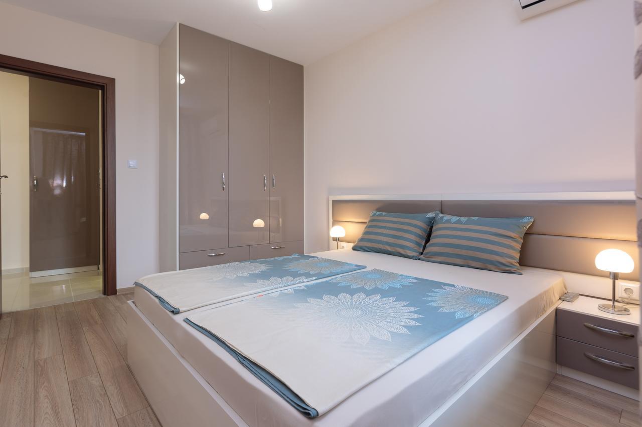 Helios Luxury Apartments Приморско Экстерьер фото